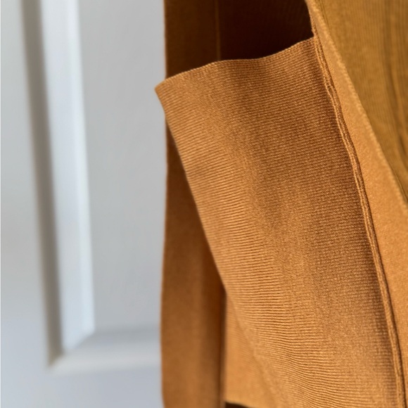 DRA SWEATER XS Ochre, Sleeveless Ties at hem ea side NEVER WORN - Picture 2 of 9